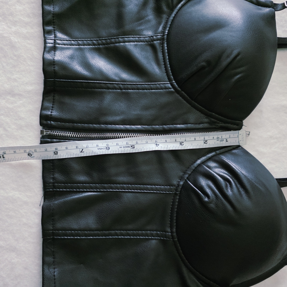 Haute Monde Black Zippered Leather Top - Picture 10 of 10